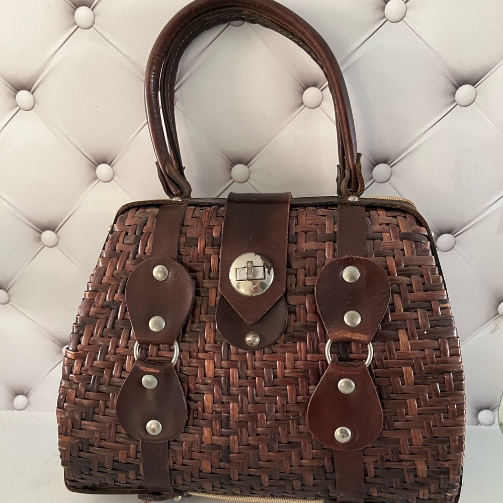 Vintage straw purse with Leather handles accent Color Brown Made in Spain
